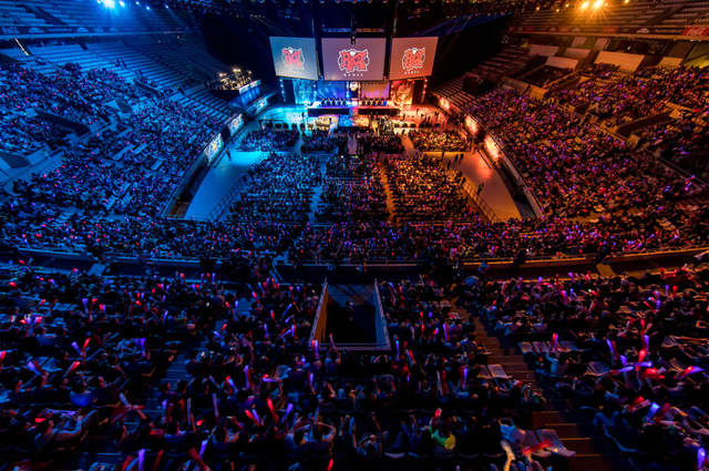 乐部敲响了 乐部敲响了