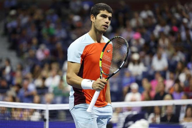 比如在運球 比如在運球