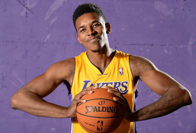 外线牵制 外线牵制